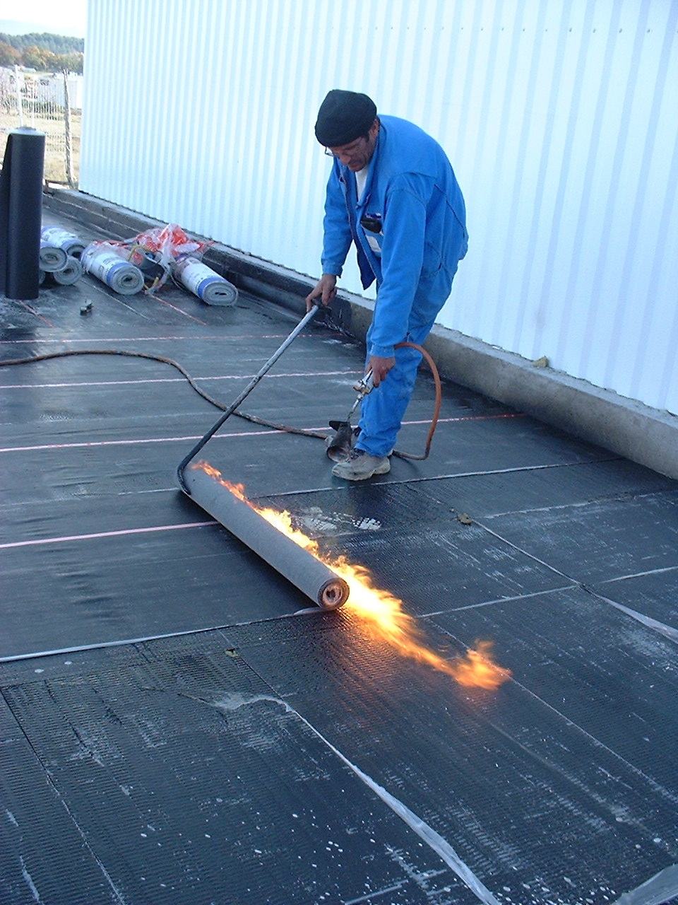 roofing-goudron-toiture.jpg